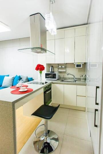 Фото номера Апартаменты с 1 спальней Апартаменты Red Apartments 2720 г. Promyshlennyy 16